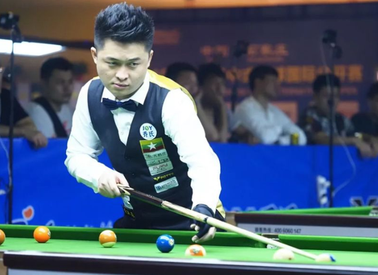 球场以3 球场以3